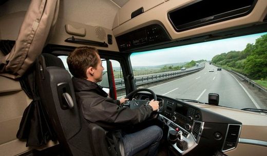 Recambiosdelcamion.com warnt davor, dass 70 % der Berufskraftfahrer unter zu großem Druck stehen