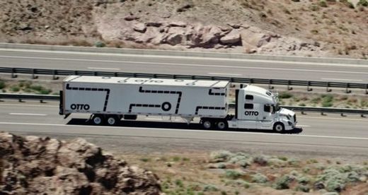 Der weltweit erste autonom fahrende Lkw legt 200 Kilometer in den USA zurück, um Bier zu transportieren