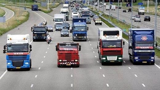 Mercedes-Benz Lkw senken ihre Betriebskosten dank eines computergestützten Systems (und II)