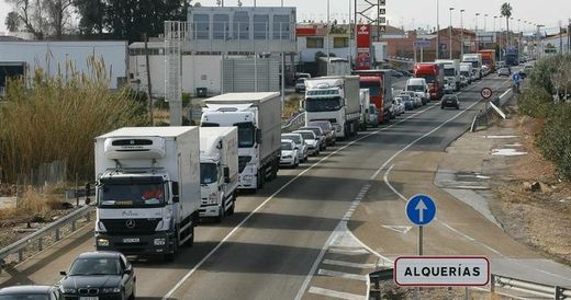 Lkw, die die Autobahn AP-7 benutzen, erhalten Rabatte auf die Maut