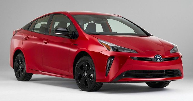 2 Toyota Prius