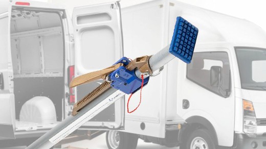 Barre de charge de transport en L pour camion moyen / grand fourgon réglable de 1,68 à 2,35 mètres en aluminium, crampons en caoutchouc et fermeture à glissière.