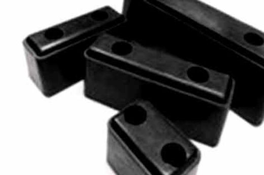 Gummipuffer und Rollen