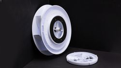 Rotating ceiling fan aerator