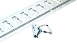 Anello triangolare a caricamento laterale per guida universale