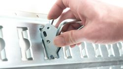 Anello triangolare a caricamento laterale per guida universale