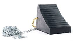 Rubber wheel chock with 6 meter anti-theft metal chain
