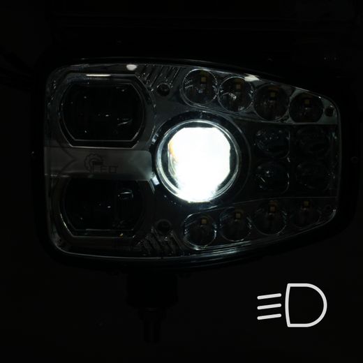 Farol esquerdo 12/24V totalmente em LED (lado do motorista)