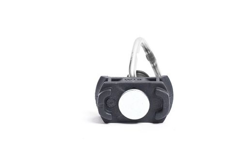 Simple fitting triangular stainless ring anthracite plastic body for aeronautical rail