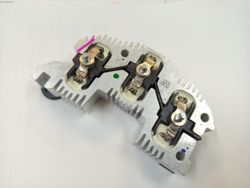 Puente rectificador aislado alternador Delco Remy 10512370