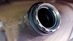 Iveco fuel cap with key